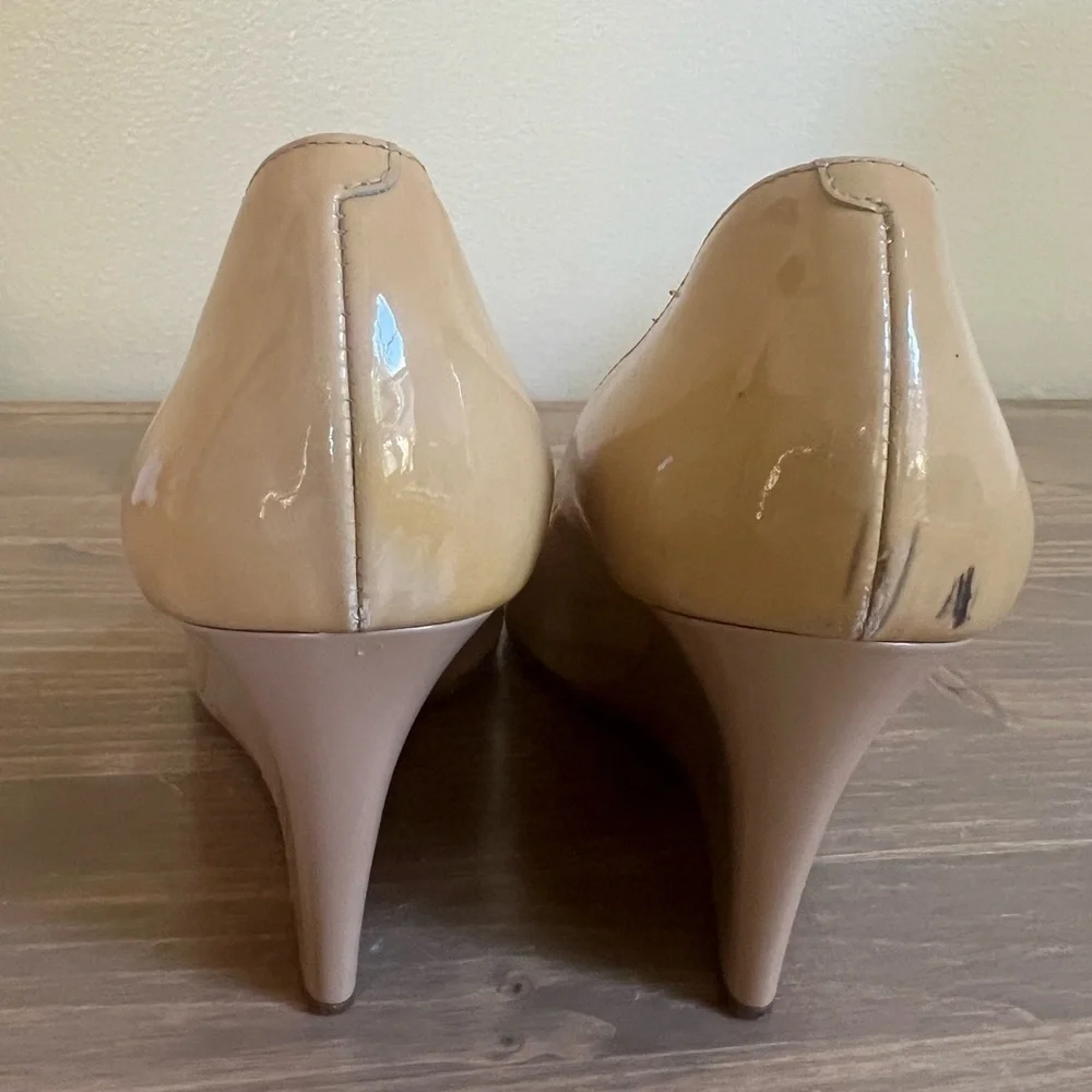 Jimmy Choo‎ Womens 36.5 Nude Tan Patent Leather Peep Toe Wedge Shoes